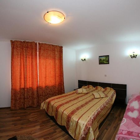 Pensiunea Casa Zarnesteana Hotel Zărneşti Quarto foto