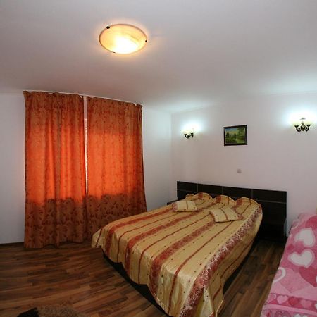 Pensiunea Casa Zarnesteana Zărneşti Quarto foto