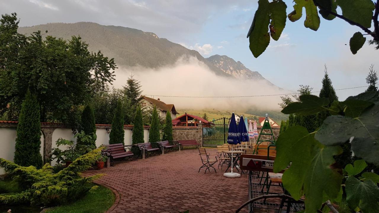 Pensiunea Casa Zarnesteana Hotel Zărneşti Exterior foto