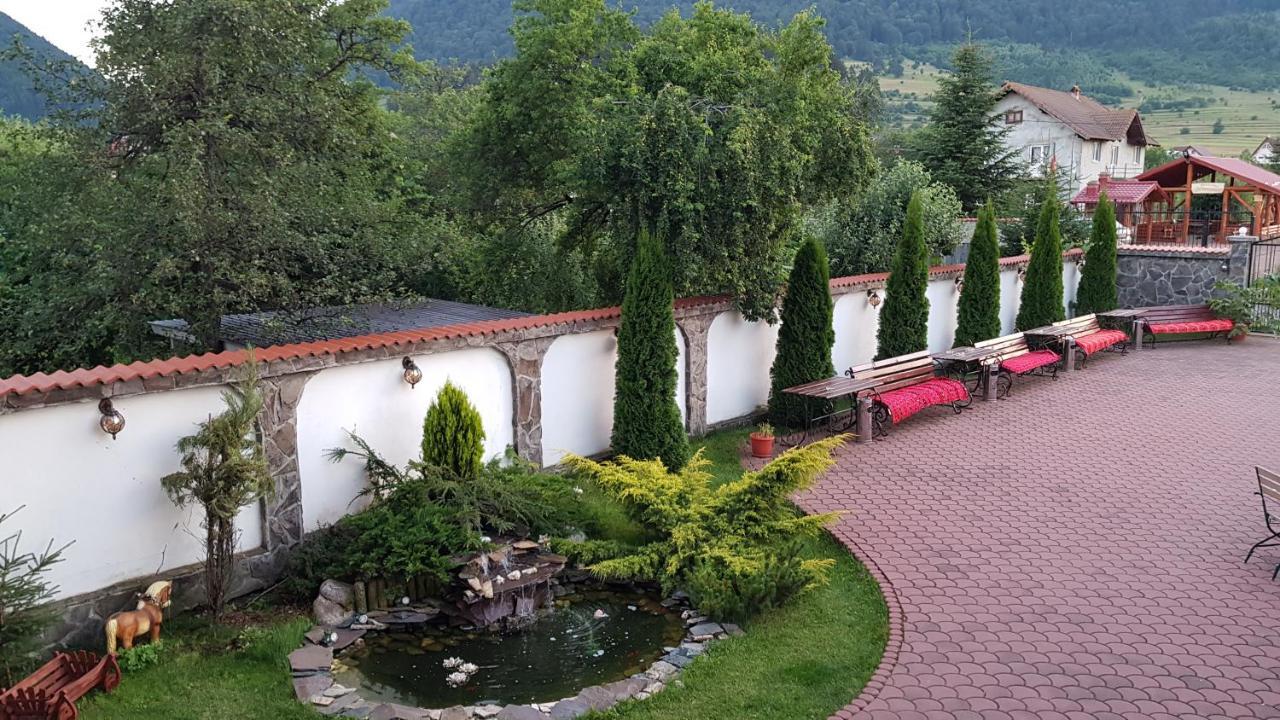 Pensiunea Casa Zarnesteana Zărneşti Exterior foto