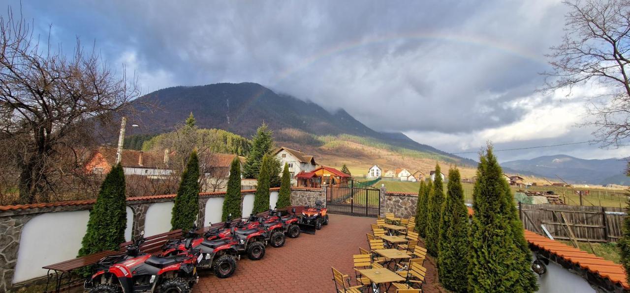 Pensiunea Casa Zarnesteana Hotel Zărneşti Exterior foto